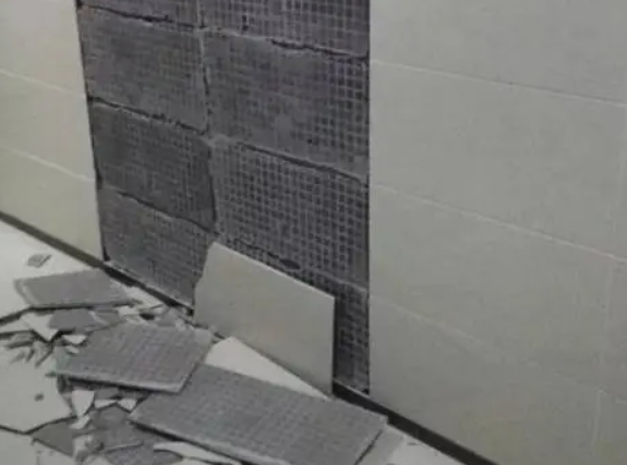凤城瓷砖空鼓维修公司分享下凤城墙砖松动维修的知识